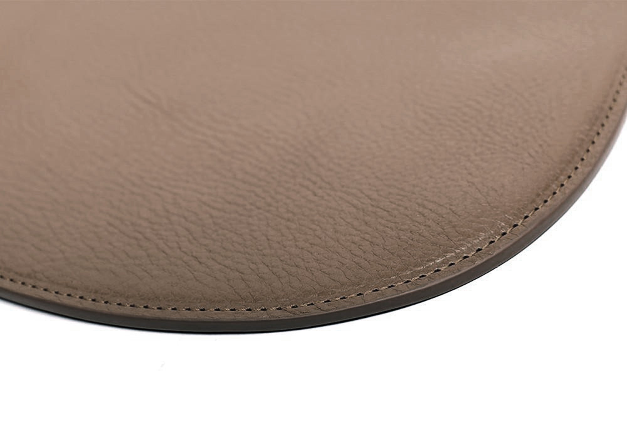 Round Pouch Clay